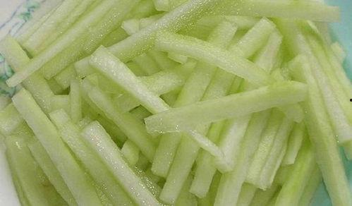 蒜黄和小瓜可以一起吃吗,蒜黄与小瓜的搭配食用指南